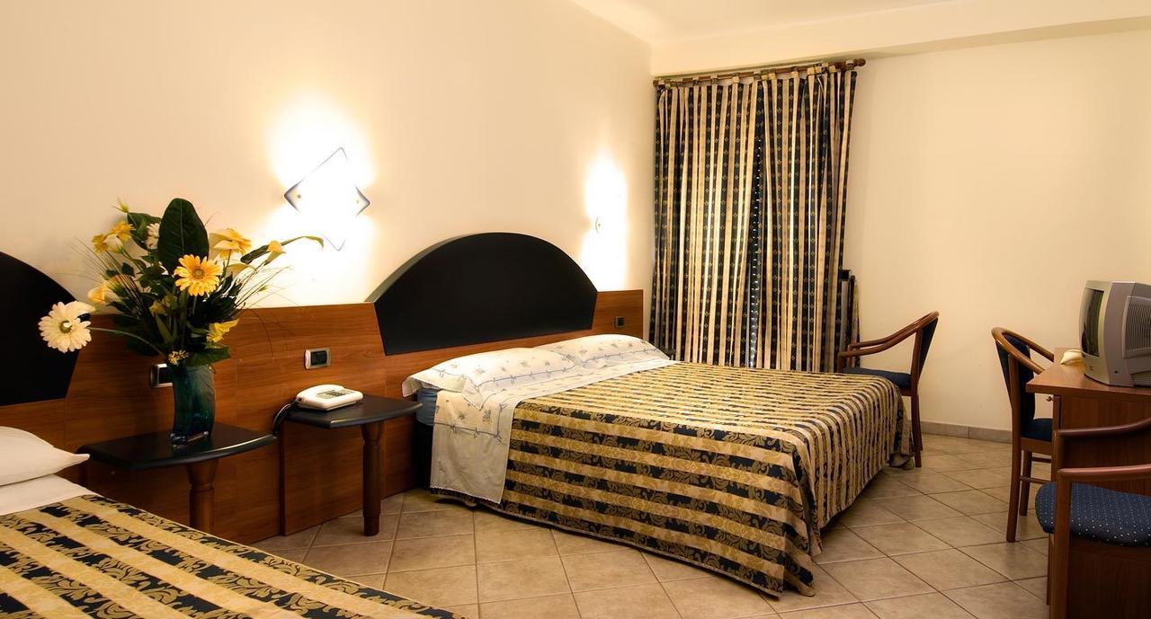 Hotel Marconi Pietraperzia Extérieur photo