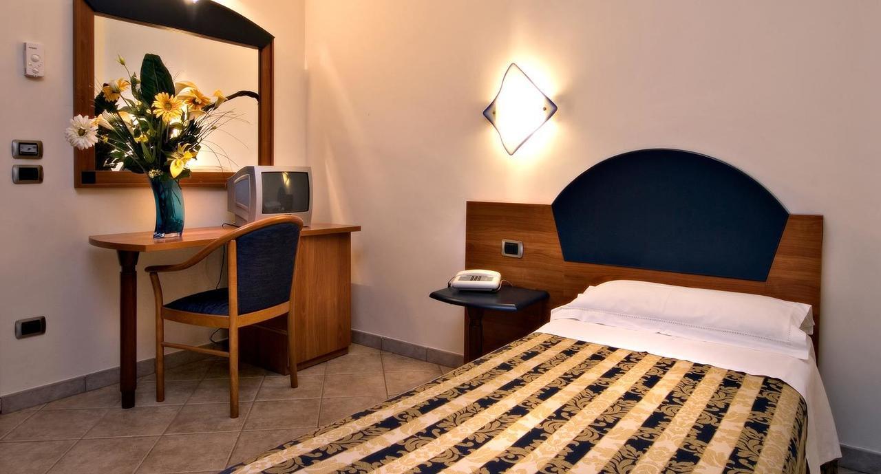 Hotel Marconi Pietraperzia Extérieur photo